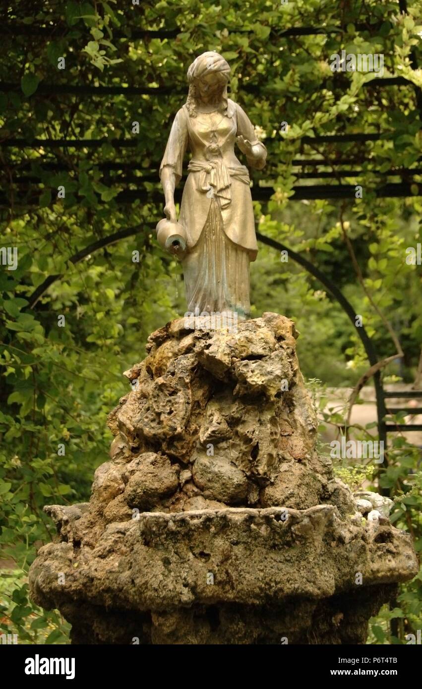 Griechenland. Athen. Nationalgarten (Ethnikos Kipos). Der König im Jahre 1839 geschaffen. Im Jahre 1923 wurde der Garten. Die Statue. Stockfoto