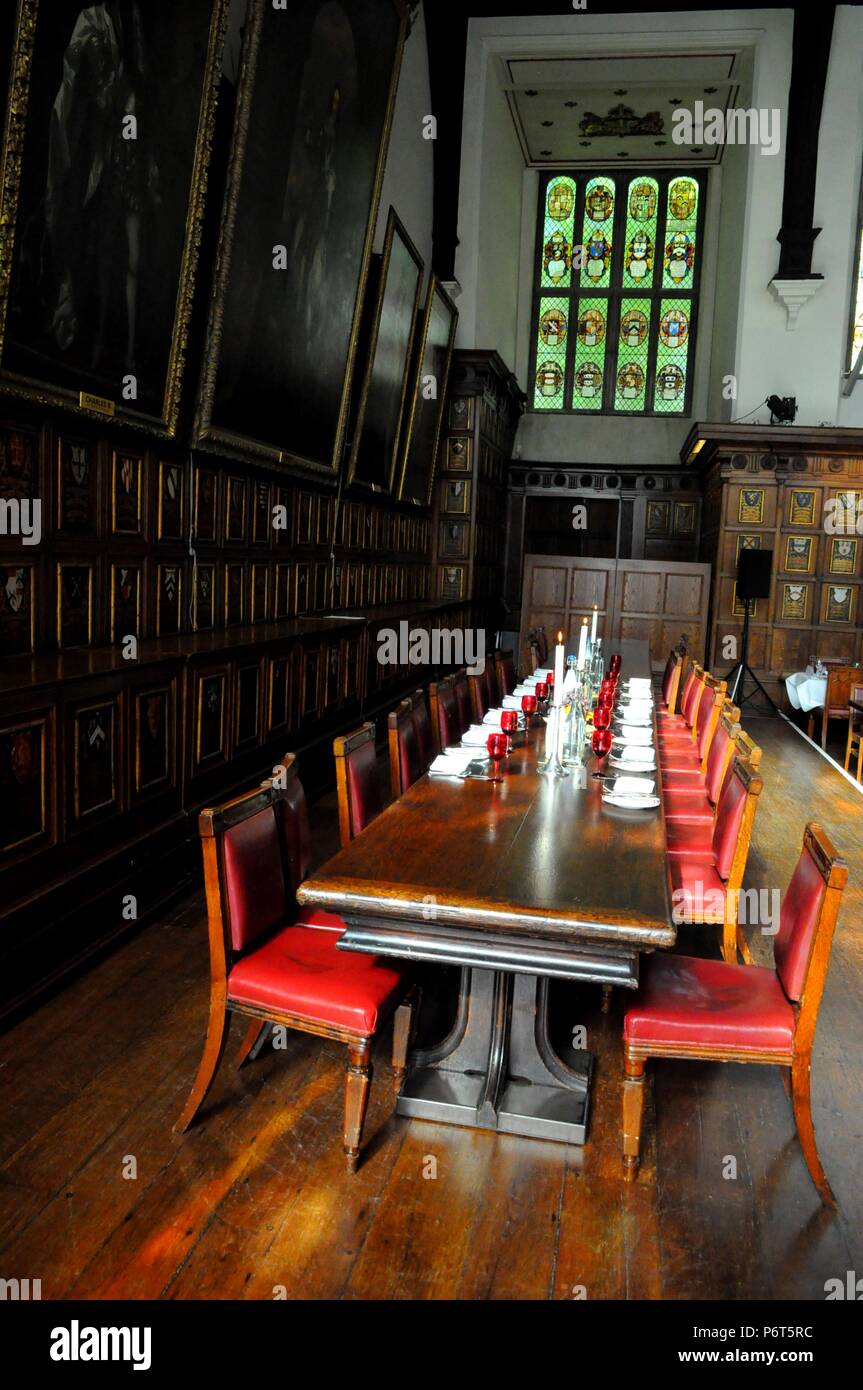 Hohe Tabelle in Middle Temple Hall, London, Großbritannien. Stockfoto
