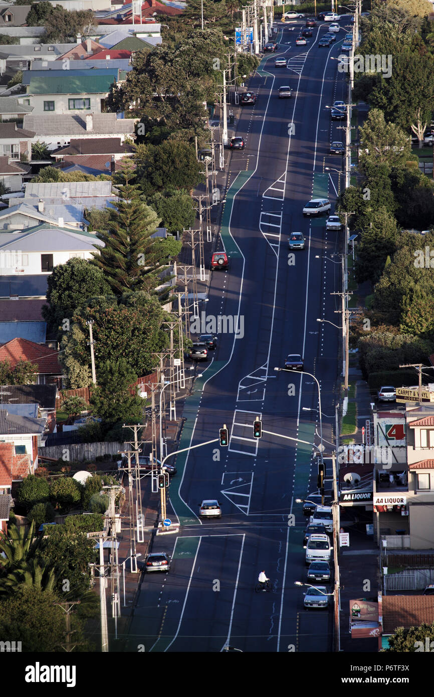 Blick von oben auf die Dominion Road in Auckland, Neuseeland Stockfoto