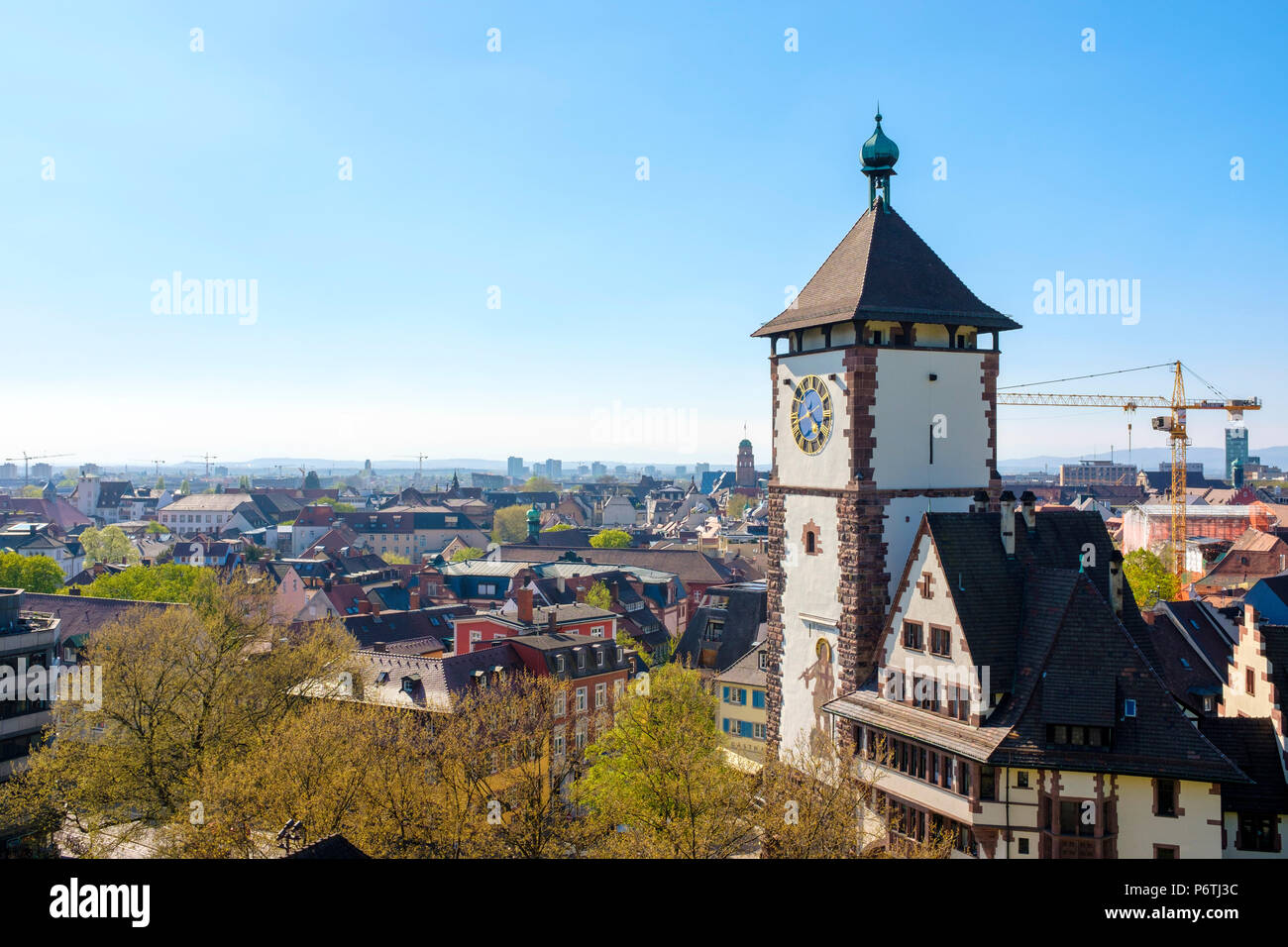 Deutschland, Baden-Württemberg, Freiburg im Breisgau. Schwabentor (Schwaben Tor), auch Obertor im Mittelalter genannt, einer der beiden verbleibenden Tore der Stadt Freiburg. Stockfoto