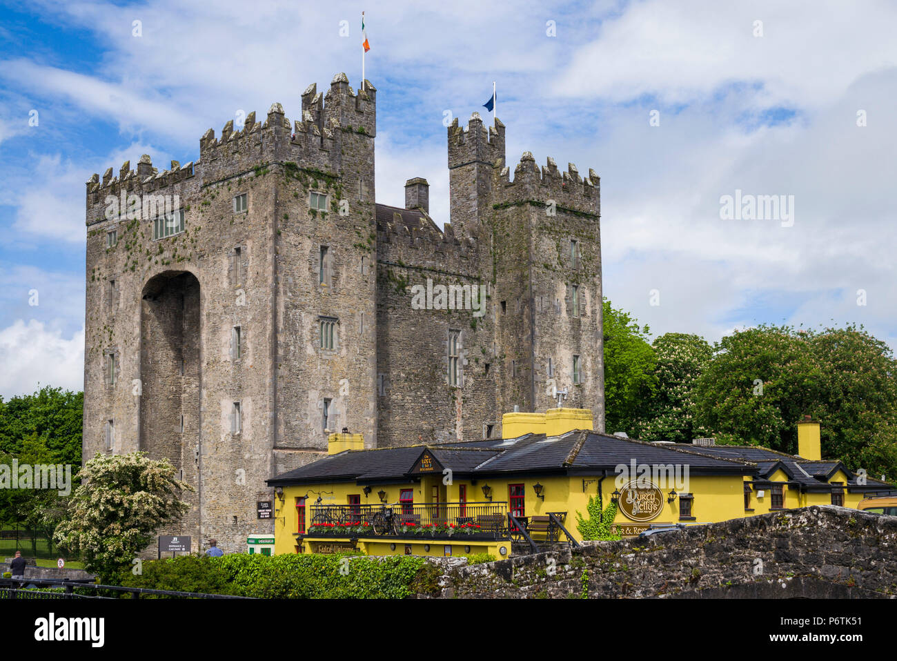 Bunratty Castle, 13. Jahrhundert, Bunratty, County Clare, Irland Stockfoto