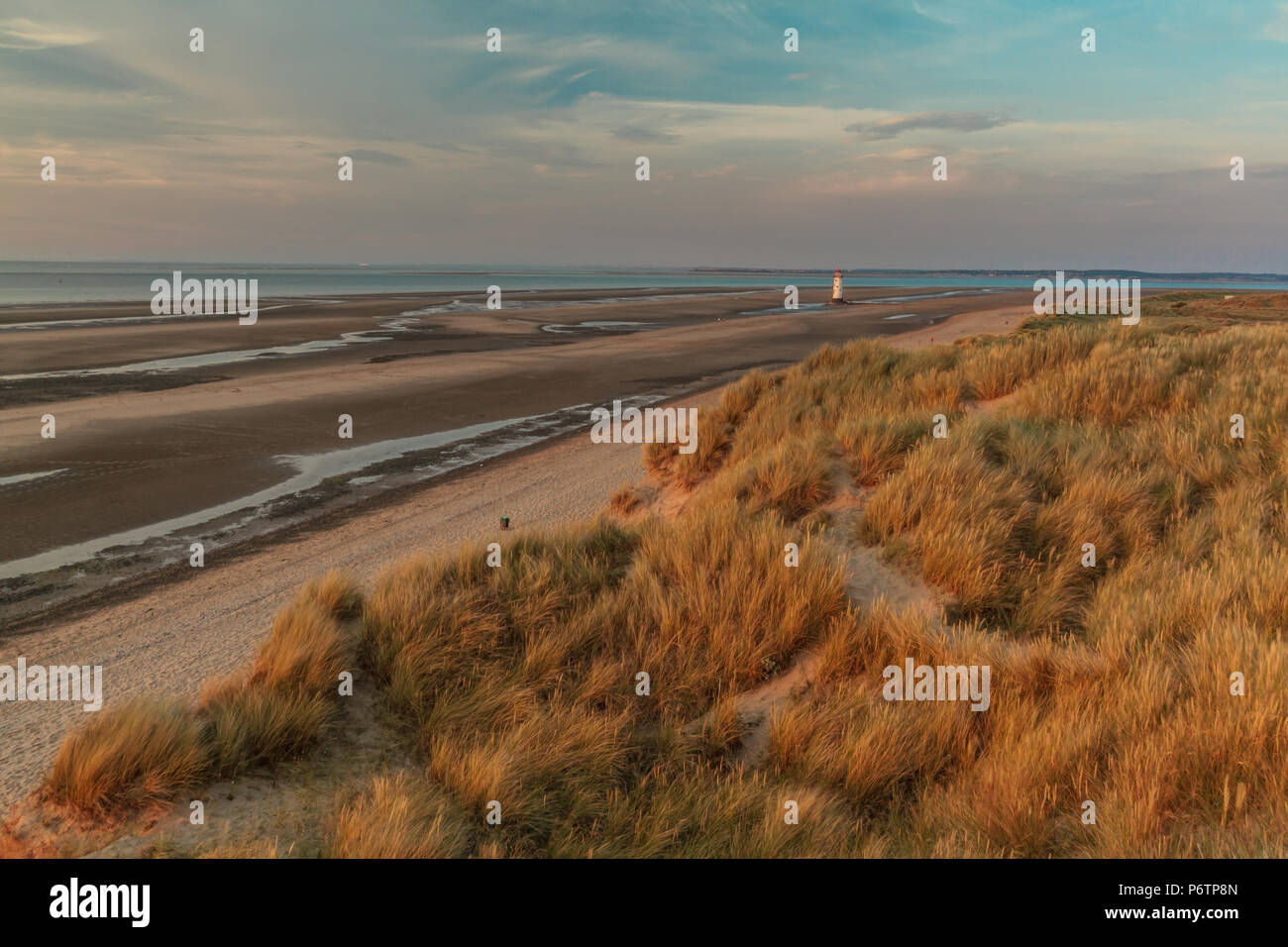 Dünen und Strand am Point of Ayr (talacre) Leuchtturm, an der Küste von Nordwales Stockfoto