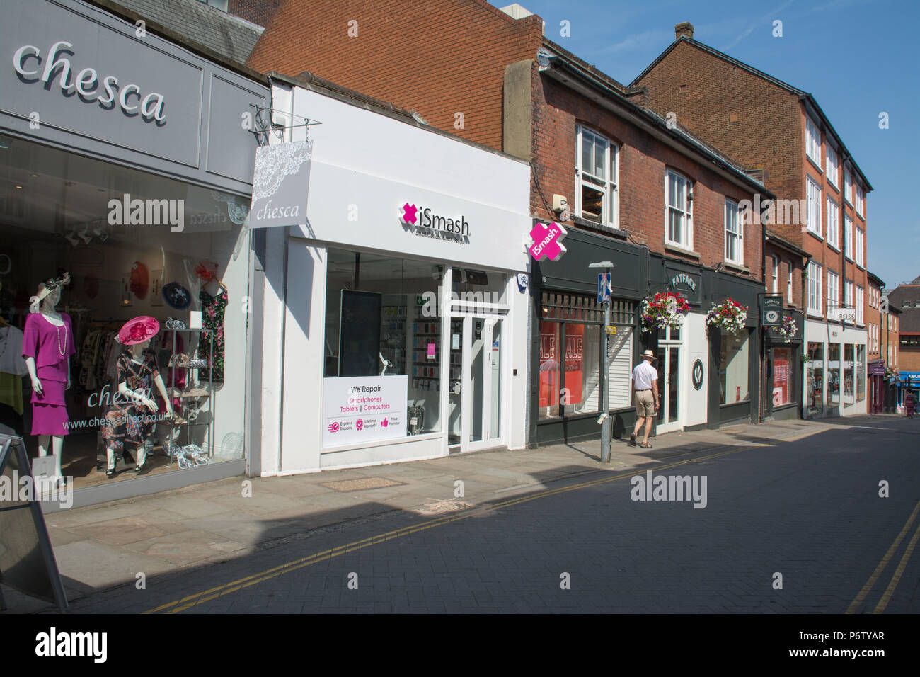 Blick auf die Market Street im Stadtzentrum von Guildford, Surrey, Großbritannien Stockfoto