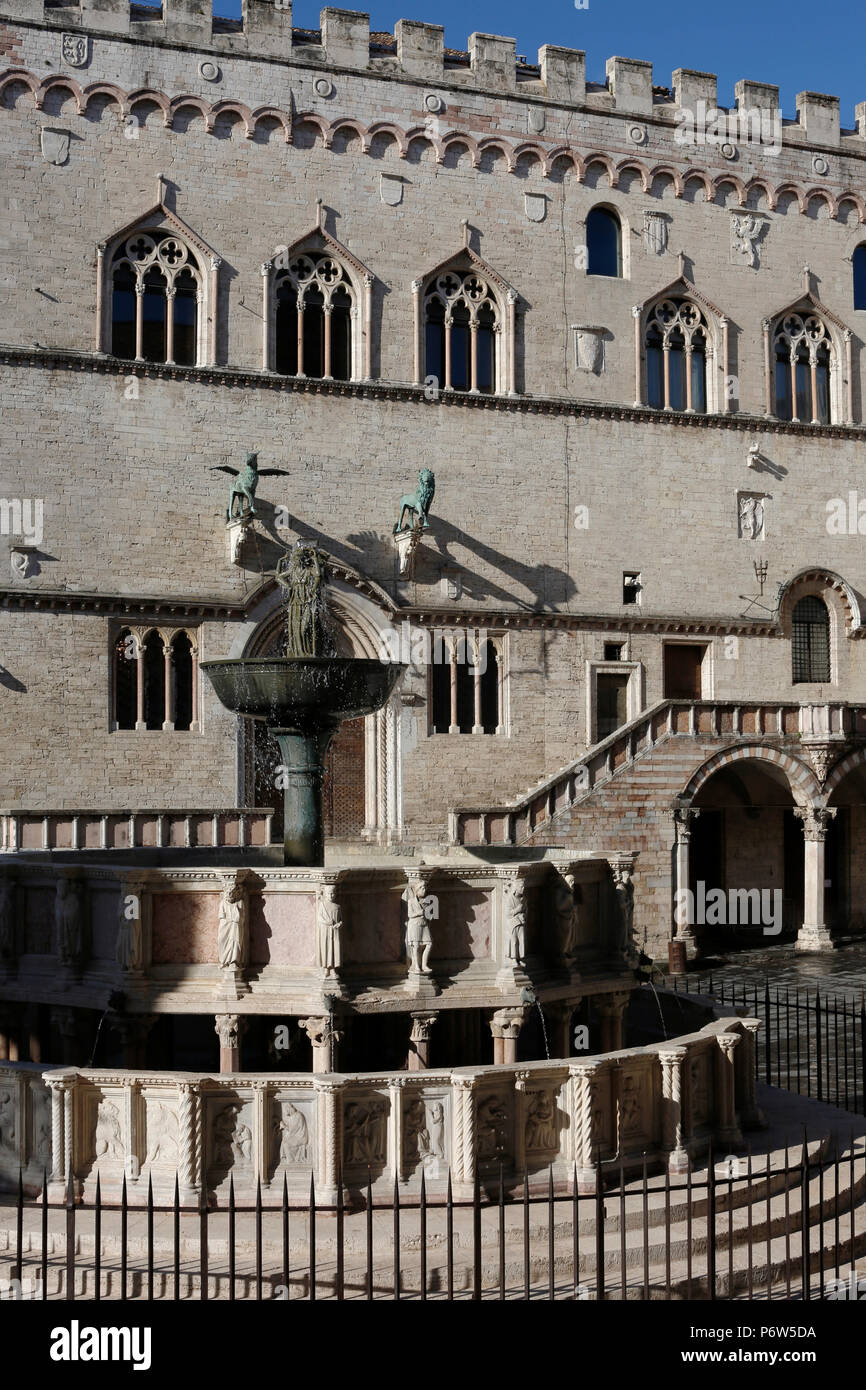 Bin Morgen, Fontana Maggiore, Palazzo dei Priori - Facciata, Perugia, Umbrien, Italien, Europa Stockfoto