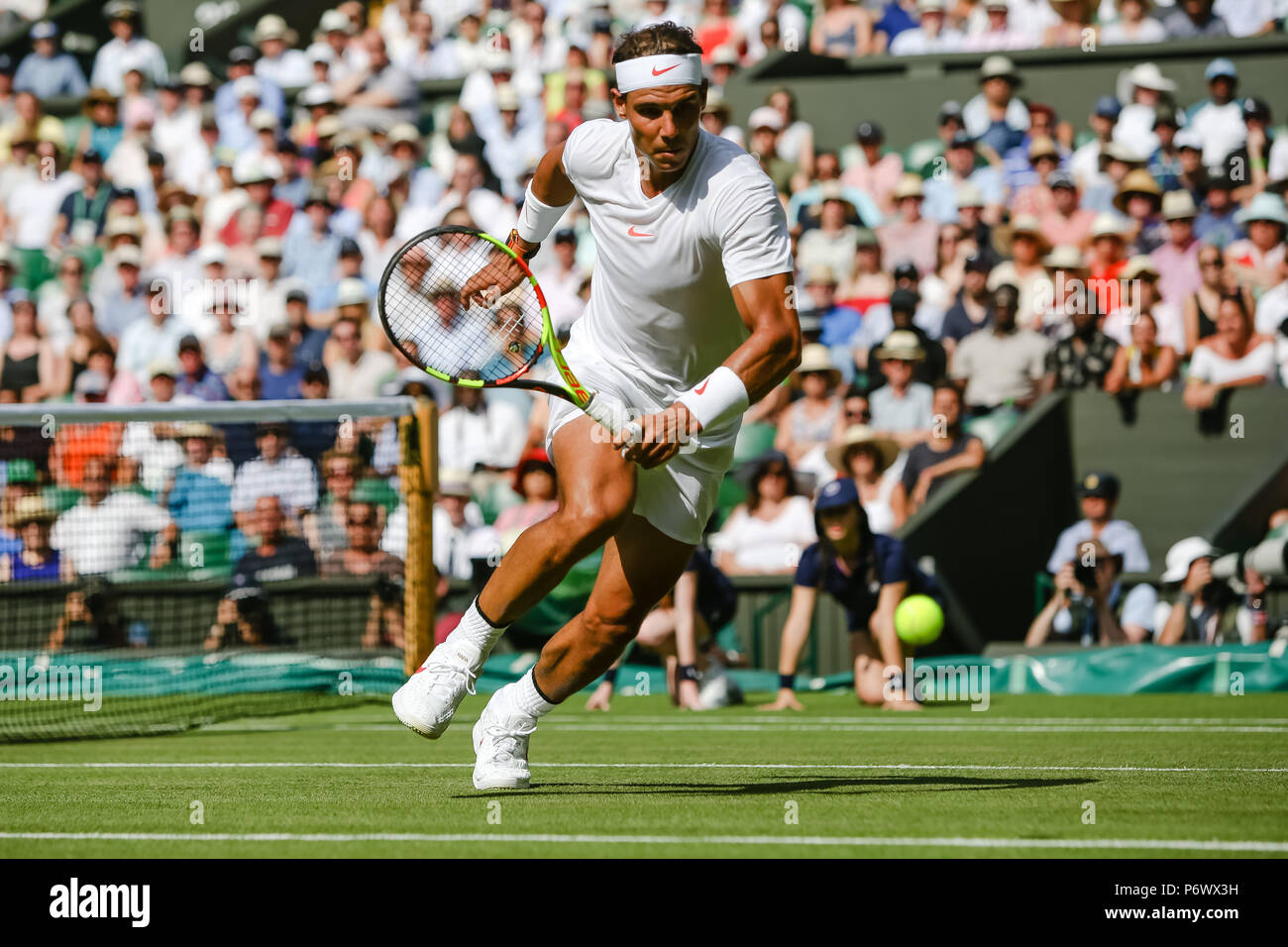 London, Großbritannien, 3. Juli 2018: Rafael Nadal aus Spanien während Tag 2 in Wimbledon Tennis Championships 2018 auf der All England Lawn Tennis und Croquet Club in London. Credit: Frank Molter/Alamy leben Nachrichten Stockfoto