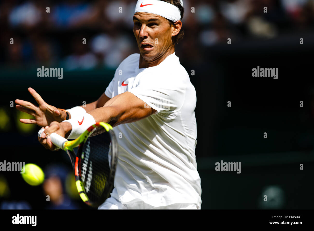 London, Großbritannien, 3. Juli 2018: Rafael Nadal aus Spanien während Tag 2 in Wimbledon Tennis Championships 2018 auf der All England Lawn Tennis und Croquet Club in London. Credit: Frank Molter/Alamy leben Nachrichten Stockfoto