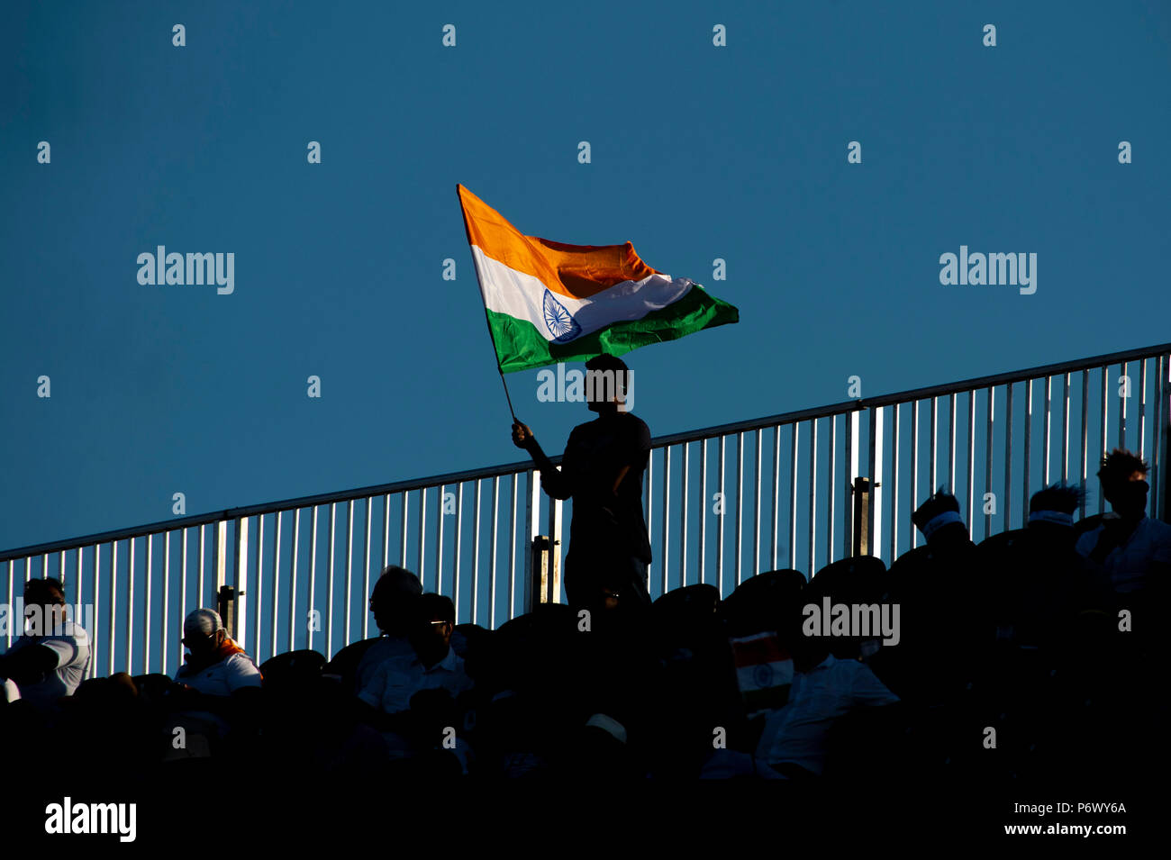 Manchester, Großbritannien. 3. Juli 2018. Eine indische Ventilator in den Krähen während der 1. Internationalen T20 Match zwischen England und Indien im Old Trafford, Manchester, England am 3. Juli 2018. Foto von Brandon Griffiths. Credit: Brandon Griffiths/Alamy leben Nachrichten Stockfoto