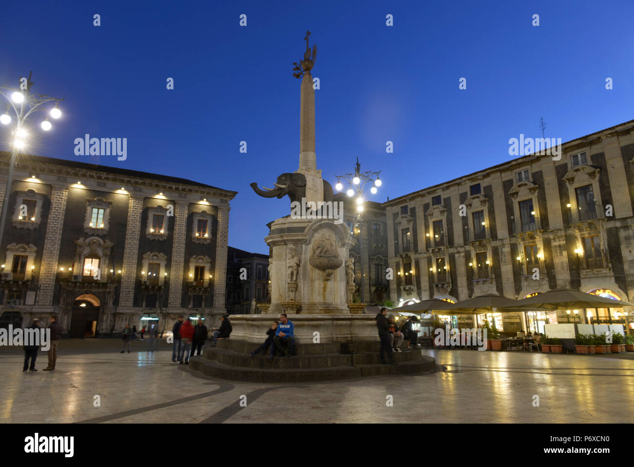 Elefantenbrunnen, Piazza Duomo, Catania, Sizilien, Italien Stockfoto