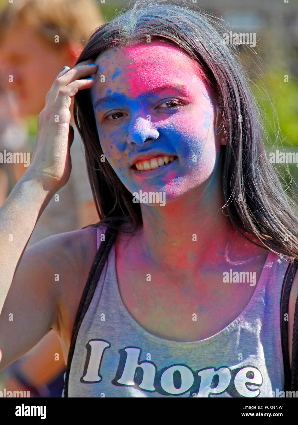 Mädchen in Farbe Festival in Krakau, Polen Stockfoto