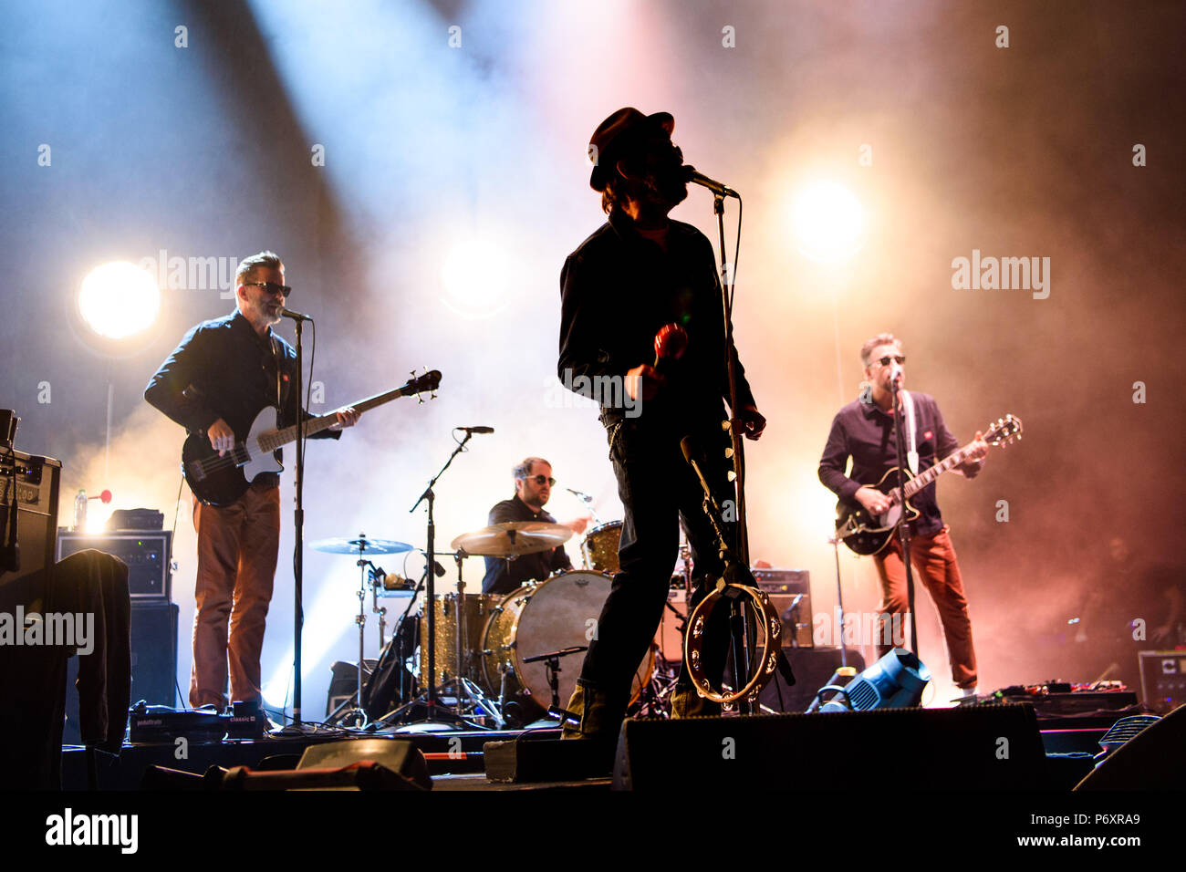 Aale (Lead Sänger Mark Oliver Everett, Mitte) durchführen bei Brixton Academy in London. PRESS ASSOCIATION Foto. Bild Datum: Montag, 2 Juli, 2018 Stockfoto