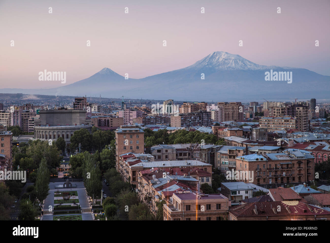 Armenien, Yerevan, Ansicht von Eriwan und den Berg Ararat von Cascade Stockfoto