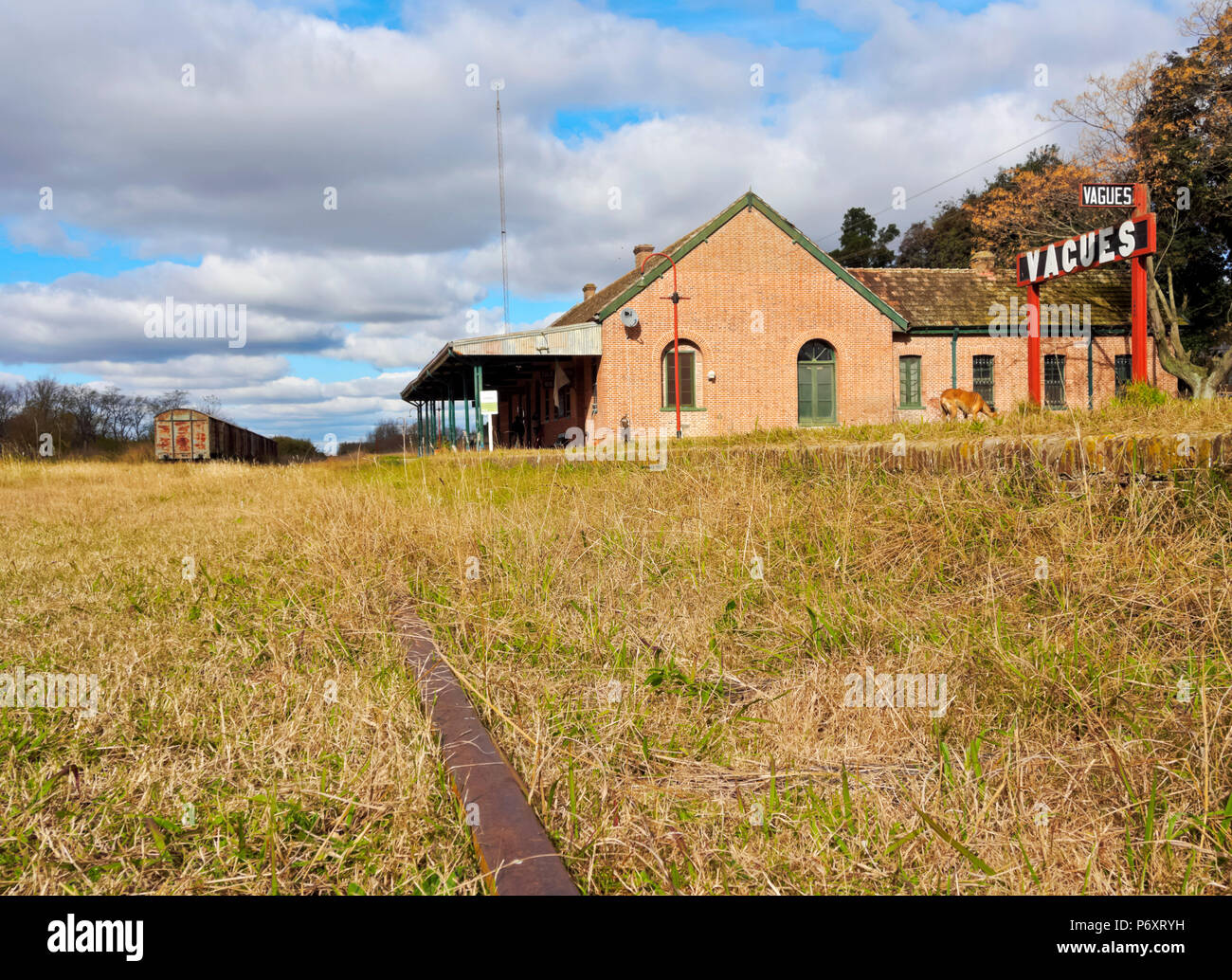 Argentinien, Provinz Buenos Aires, Vagues, Blick auf die geschlossene Tran-Station, jetzt Eisenbahnmuseum. Stockfoto