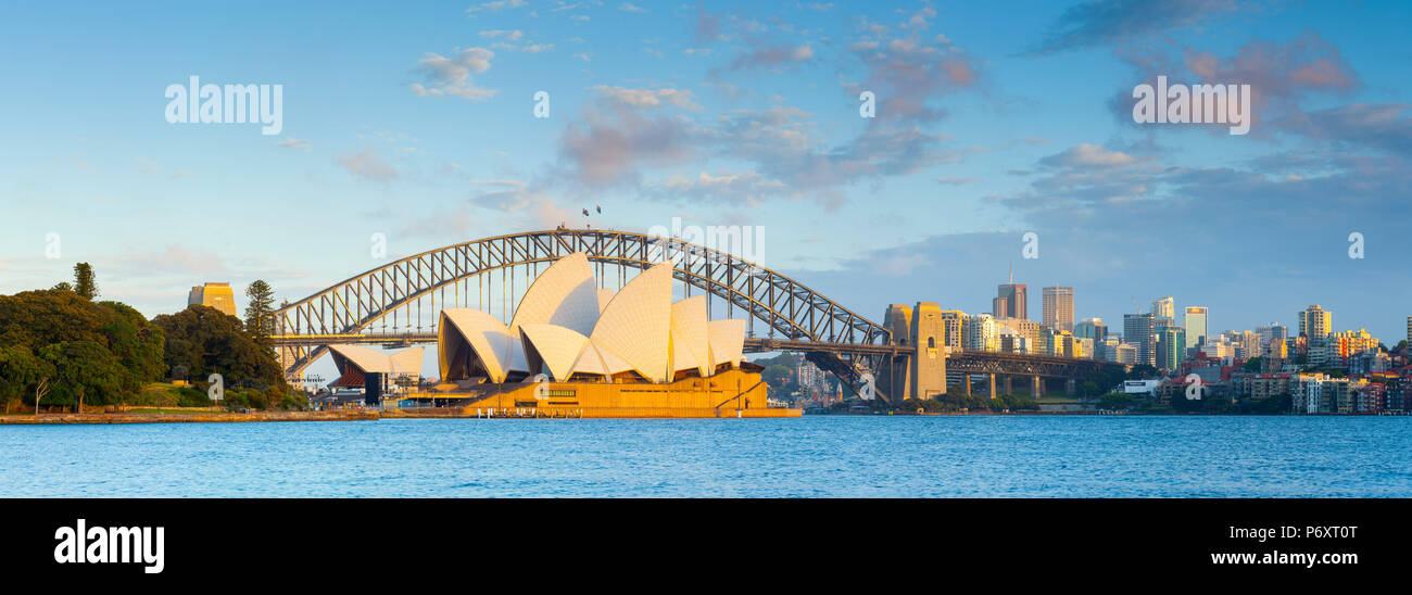 Sydney Opera House und die Harbour Bridge, Darling Harbour, Sydney, New South Wales, Australien Stockfoto