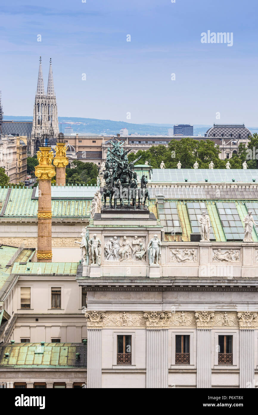 Österreich, Wien, Blick auf die Stadt Blick auf das Dach des Parlament buiilding Richtung City Hall Stockfoto