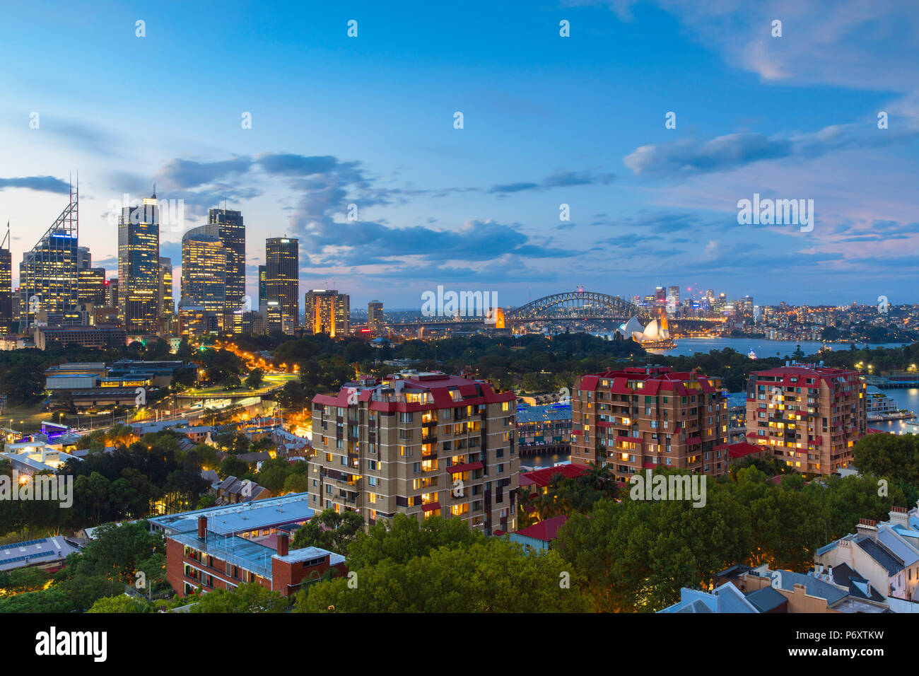 Blick auf die Skyline bei Sonnenuntergang, Sydney, New South Wales, Australien Stockfoto