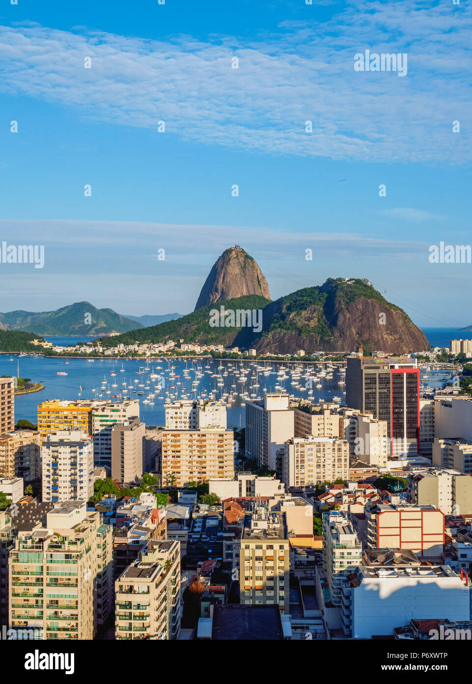 Blick über Botafogo in Richtung der Zuckerhut, Rio de Janeiro, Brasilien Stockfoto