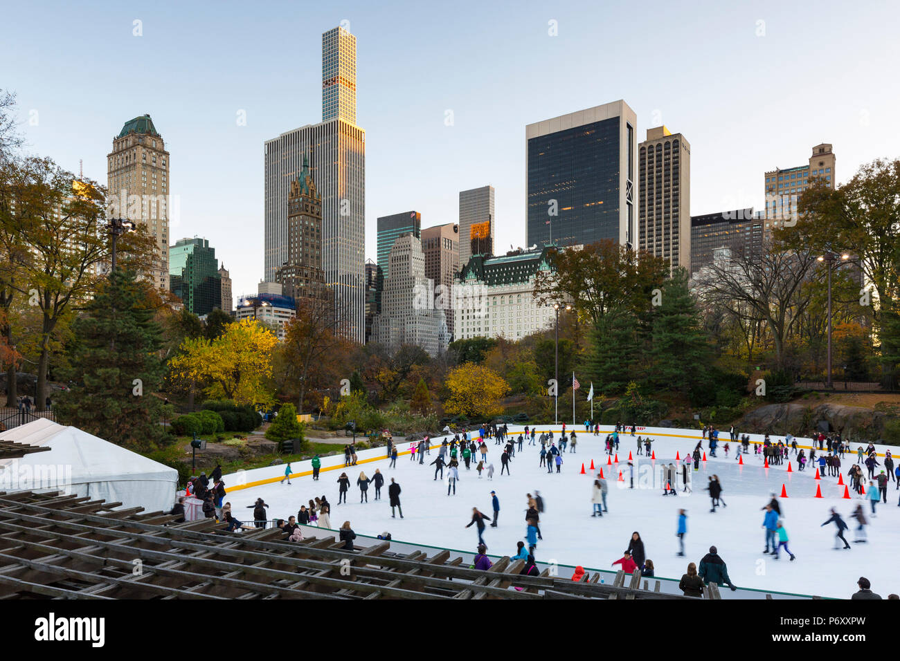 Wollman Eisbahn, Central Park, Manhattan, New York City, USA Stockfoto