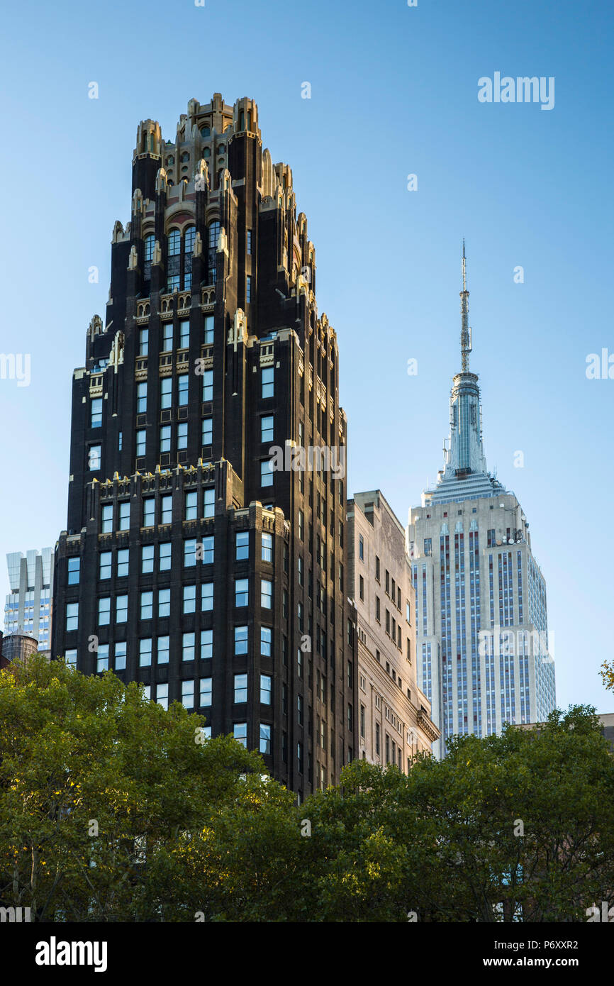 Bryant Park und das Empire State Building, Manhattan, New York City, USA Stockfoto