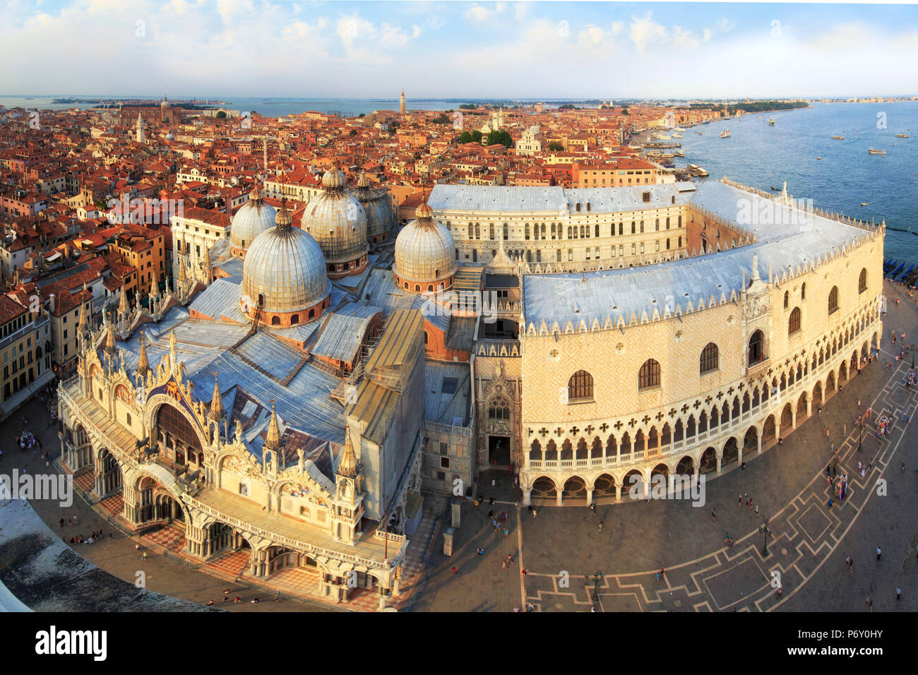 Italien, Veneto, Venedig, Sestiere von San Marco, erhöhte Blick vom Campanile di San Marco Stockfoto