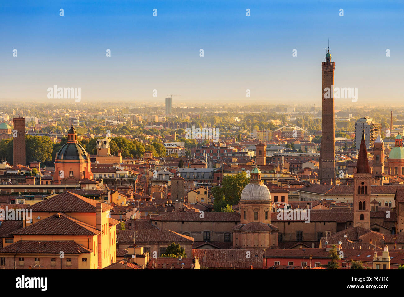 Italien, Italia. Emilia-Romagna, Bologna, Bologna. Skyline der Stadt. Stockfoto