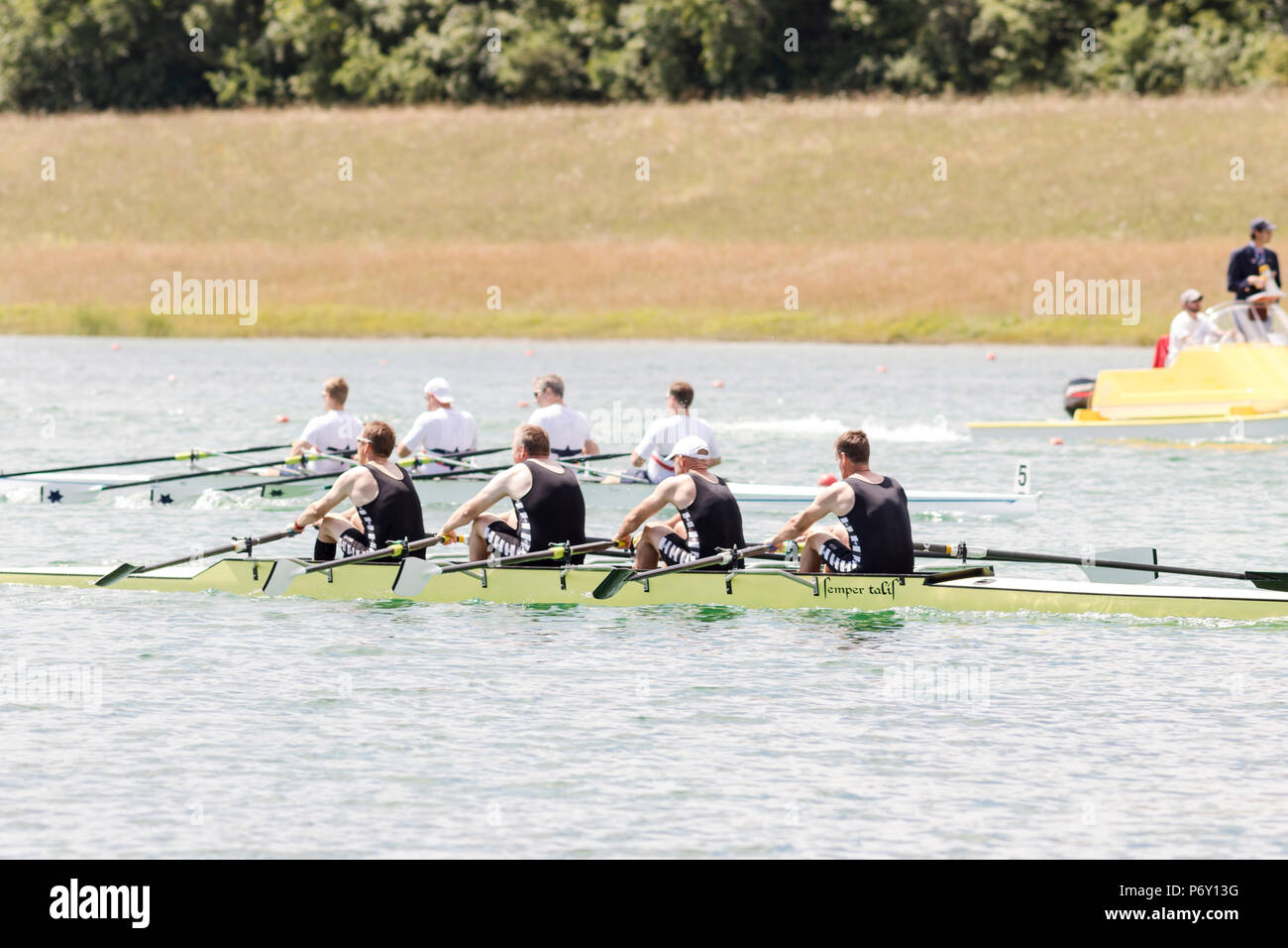 Ruderboot Ruderer Boote rudern jugendlich -Fotos und -Bildmaterial in hoher Auflösung – Alamy
