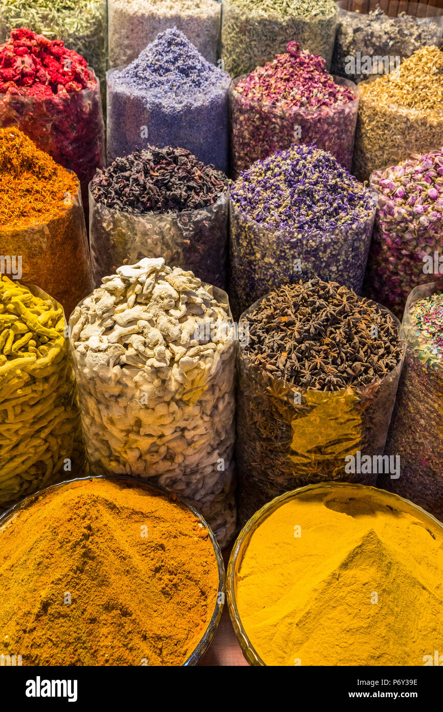 Gewürze an der Deira Souk, Dubai, Vereinigte Arabische Emirate Stockfoto