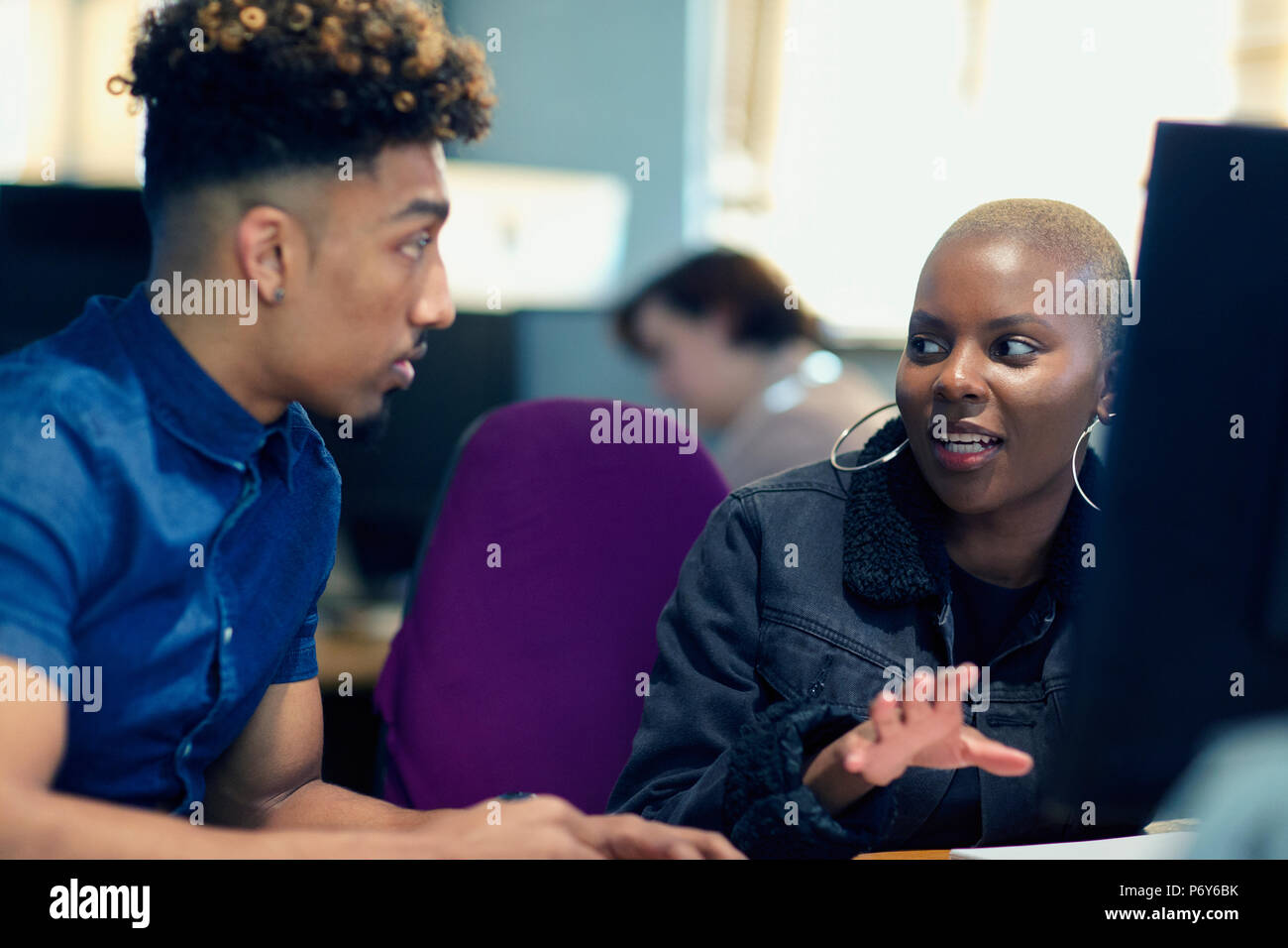 Creative Business Leute treffen, Brainstorming im Büro Stockfoto
