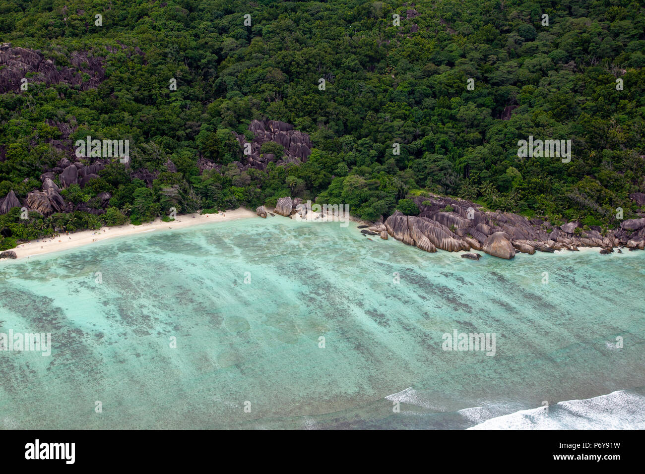 Luftaufnahme von der Anse Source D'Argent auf La Digue, Seychellen im Indischen Ozean. Stockfoto