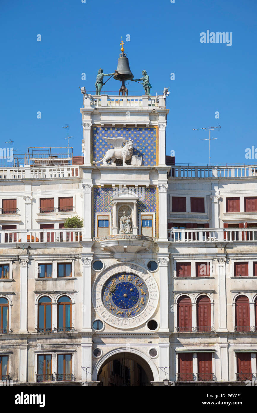 Torre dell'Orologio (St Mark's Clocktower), Markusplatz (Piazza San Marco), Venedig, Italien Stockfoto
