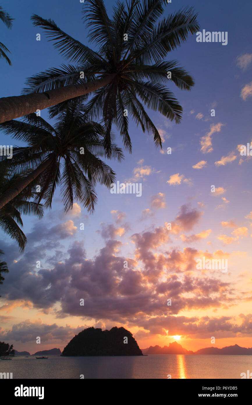 Bay, Marimegmeg Strand (Las Cabanas), El Nido, Palawan, Philippinen Stockfoto