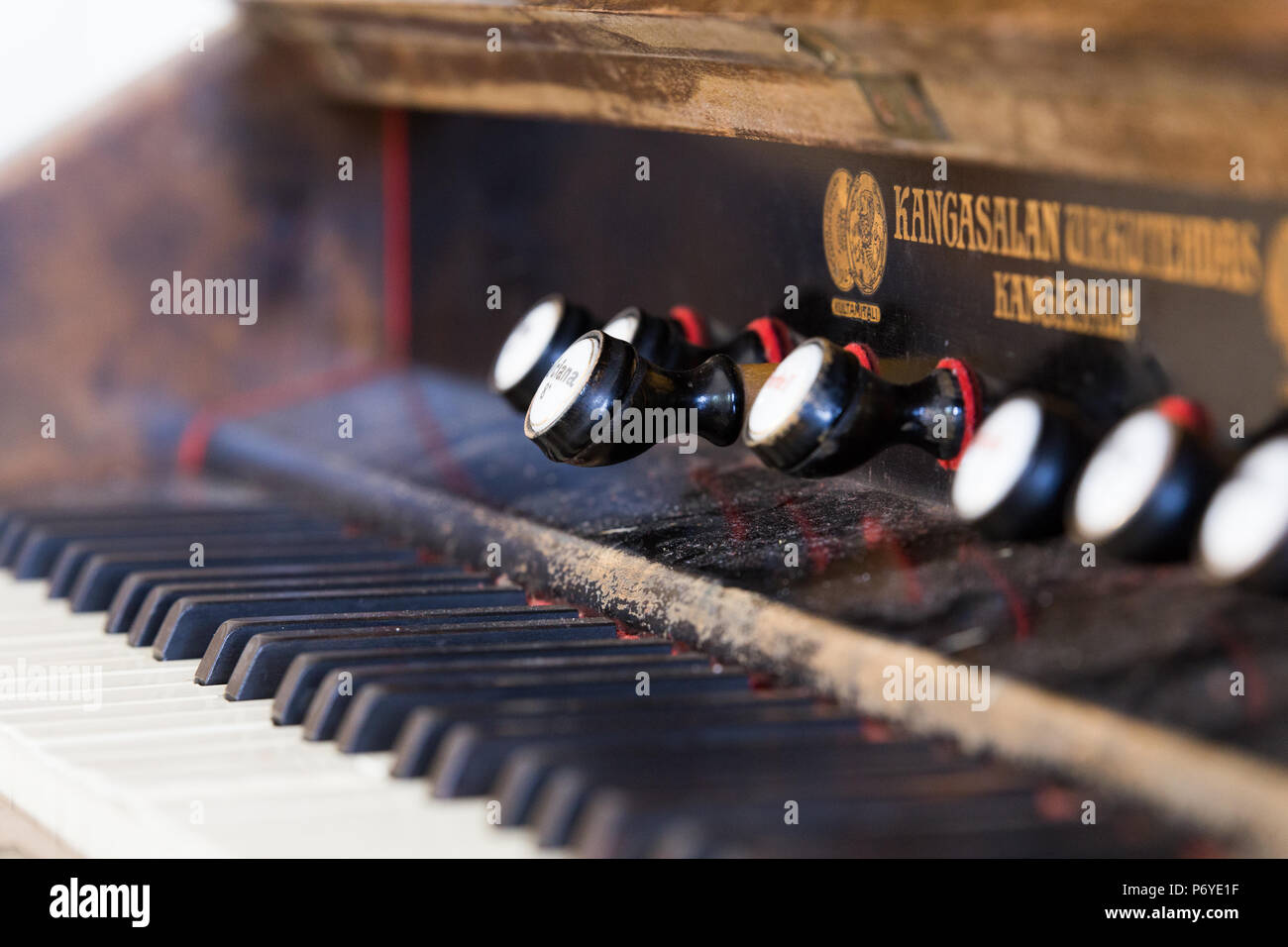 Schlüssel der alten Musikinstrument, Orgel Akkordeon Stockfoto