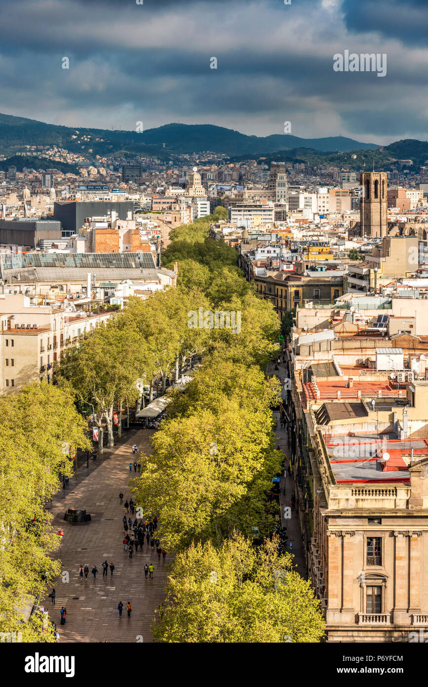 Die Skyline der Stadt und der Rambla Fußgängerzone, Barcelona, Katalonien, Spanien Stockfoto