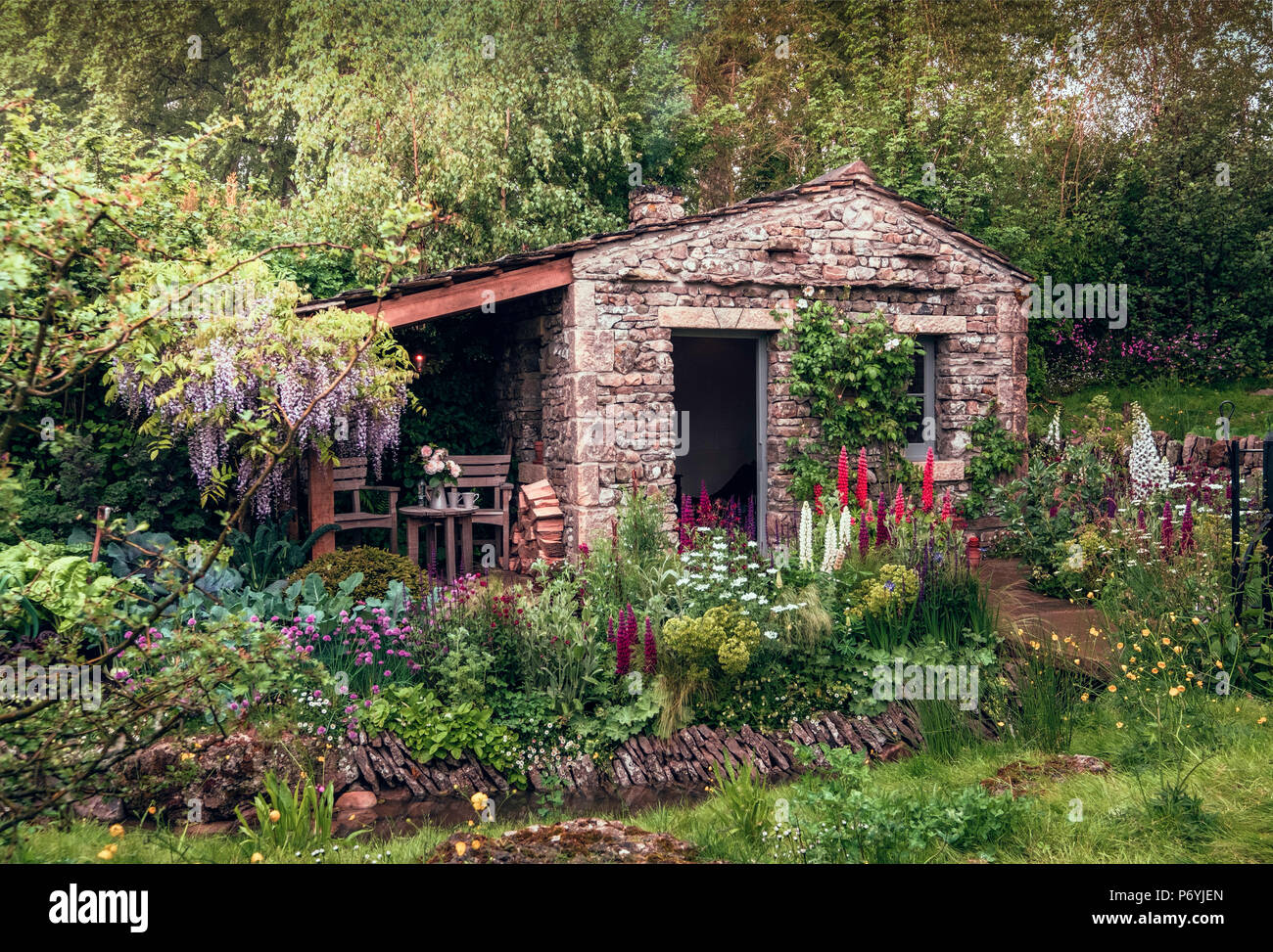 Nach Yorkshire Garten von Mark Gregory auf der Chelsea Flower Show 2018, London, UK, willkommen. Stockfoto