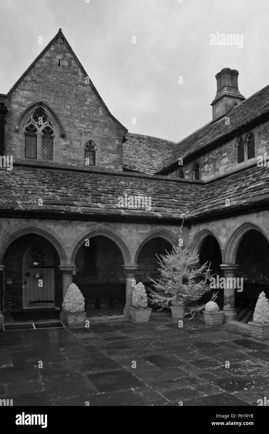 Ein Infrarotbild des 15. Jahrhunderts t Johns Armenhäuser" in Sherborne Abbey in Dorset, ursprünglich eine monastische Krankenstation und jetzt ein Wohnhaus. Stockfoto