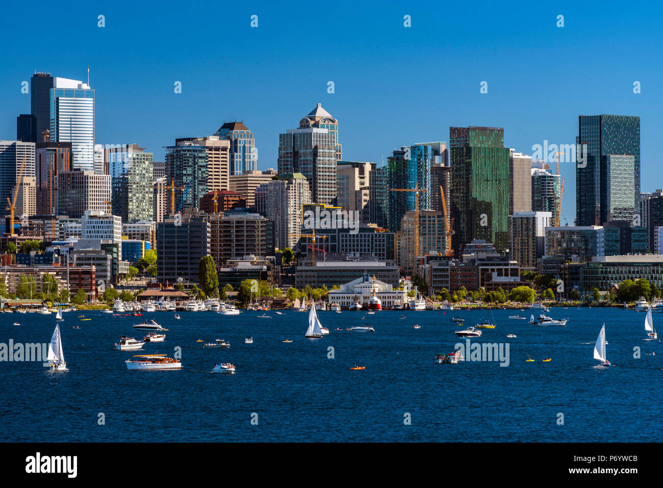 Skyline von Lake Union und die Innenstadt von Seattle, Washington, USA Stockfoto
