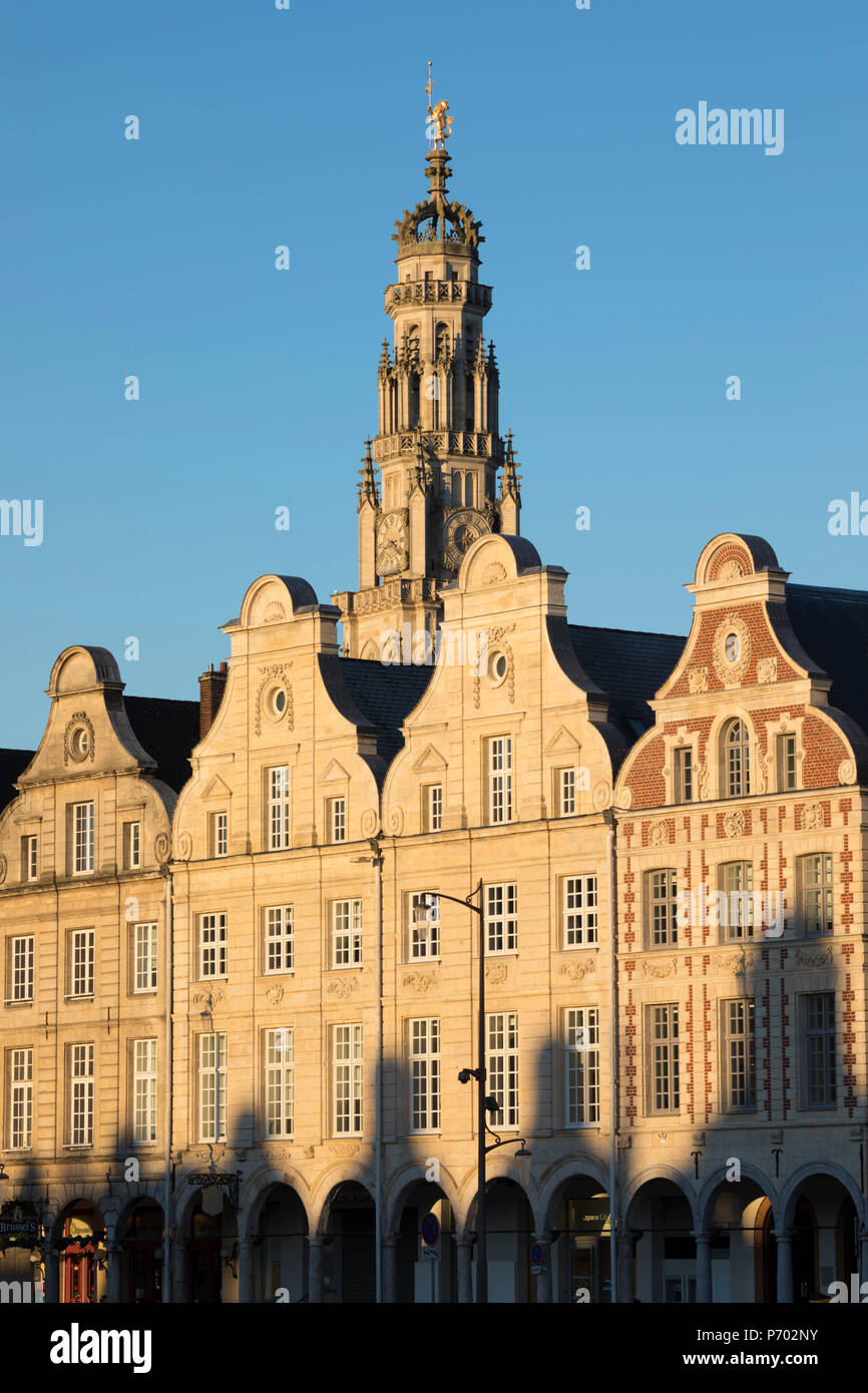 Flämischen Stil Fassaden auf der Grand Place, Arras, Pas-de-Calais, Ile-de-France, Frankreich, Europa Stockfoto