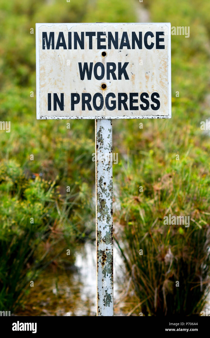 Wartungsarbeiten im Gange Schild Stockfoto