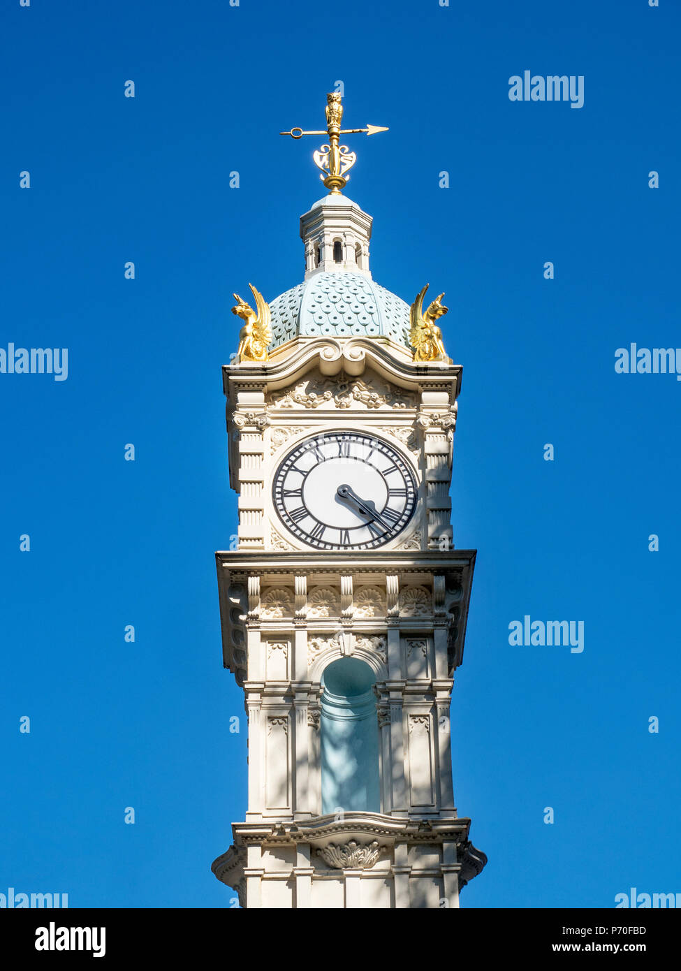 Die restaurierte Uhr in Oakwood Oakwood in der Nähe von roundhay Park Leeds West Yorkshire England Stockfoto