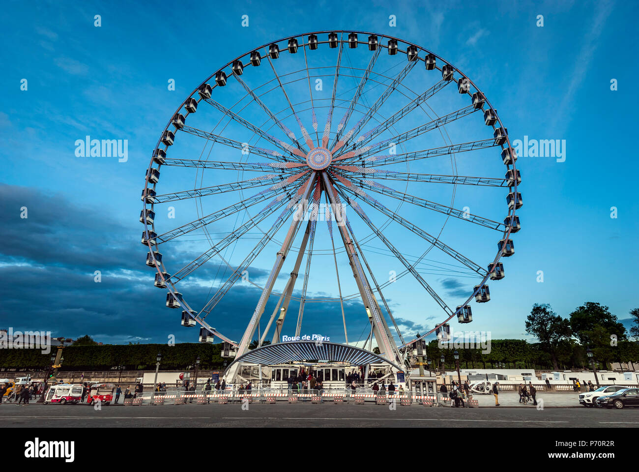Riesenrad auf dem Place de la Concorde in Paris. Stockfoto
