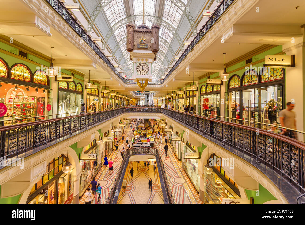 Queen Victoria Building mall Interior auf ein Wochenende, Sydney, New South Wales, Australien, Pazifik Stockfoto