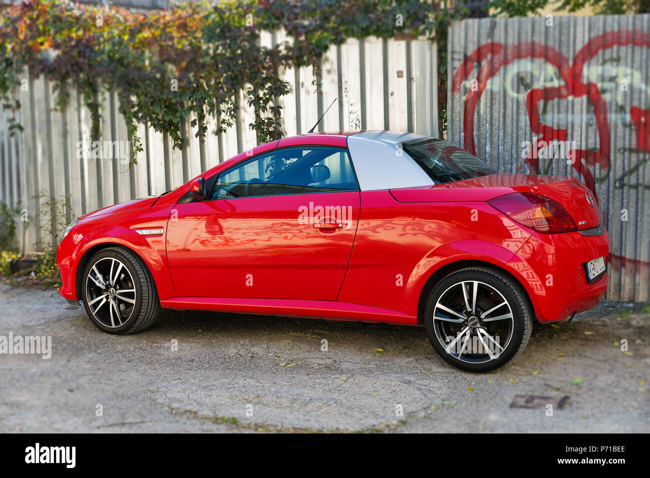 Opel Tigra Stockfotos Opel Tigra Bilder Alamy