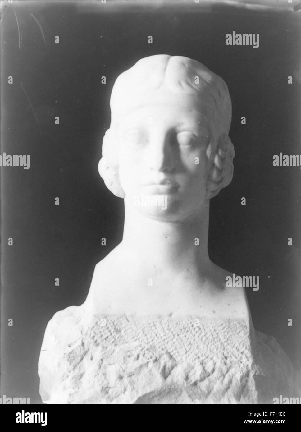 Englisch: Còpia digitale del negatiu Original de vidre Llegat Dolors Moros, 2010 Museu d'Art Jaume Morera, Lleida. 3345. 30. November 1899 8 Baldomer Gili Roig. Büste - 8703514781 Stockfoto