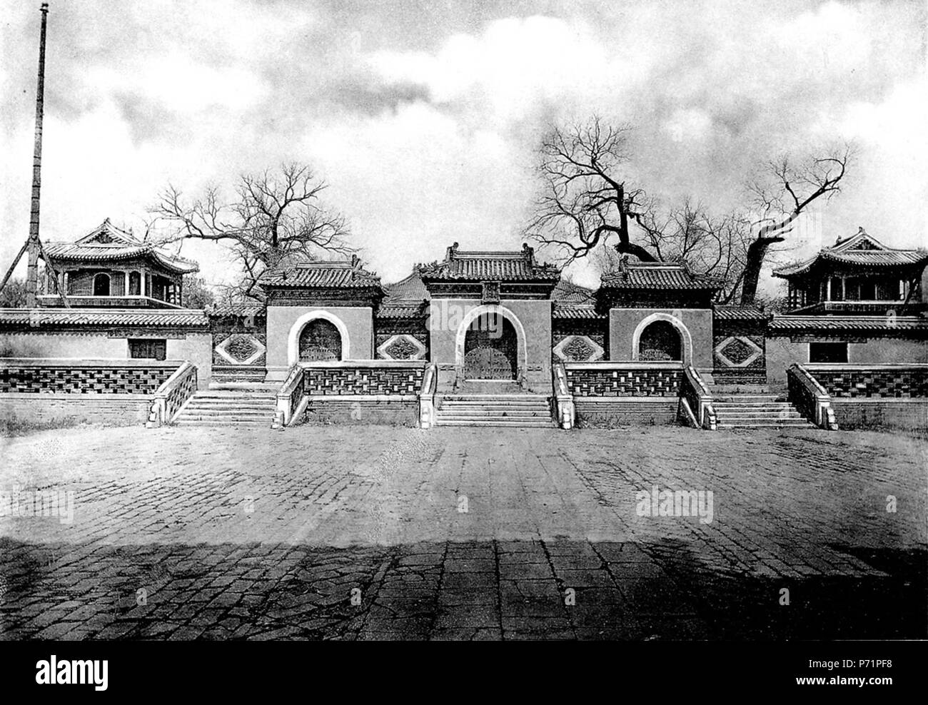 220 Ta-Fo-lu Tempel nördlich vom Lotosteich Stockfoto