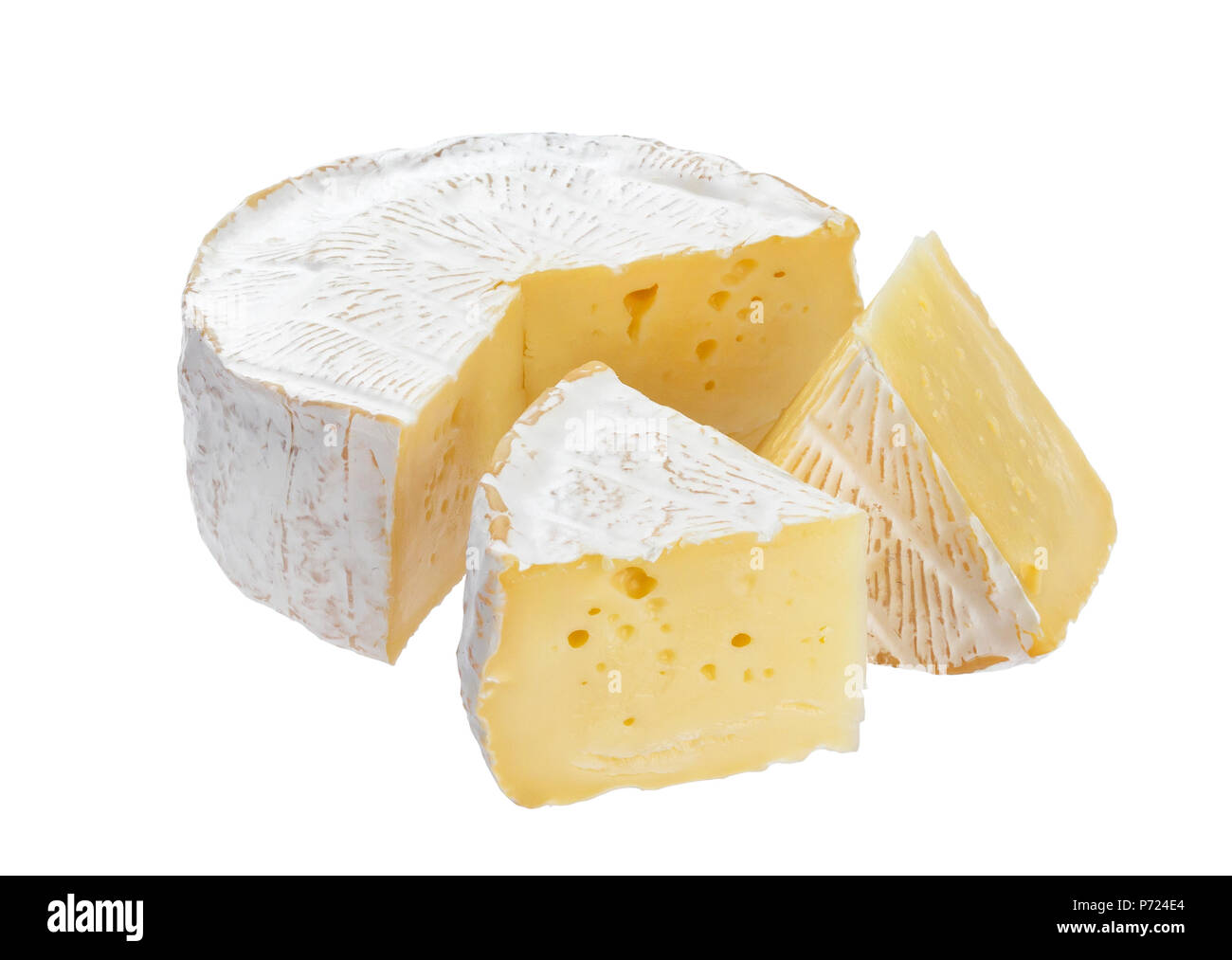 Camembert auf weißem Hintergrund mit Freistellungspfad isoliert Stockfoto