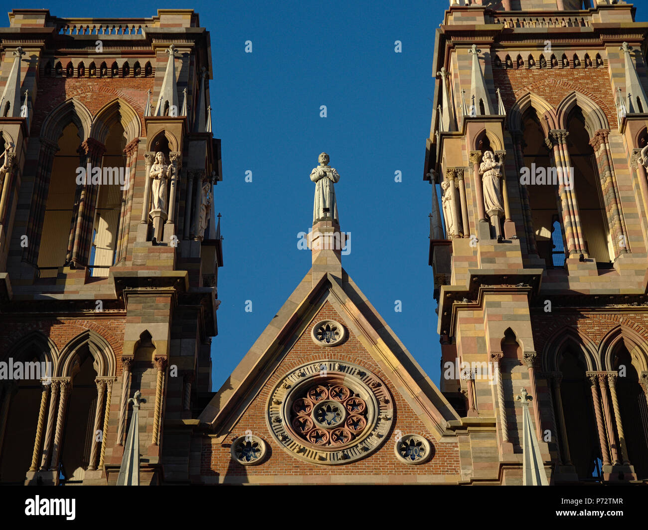 Cordoba, Argentinien - 2018: Sagrado Corazón Kirche, auch als Capuchinos Kirche bekannt, ist eine römisch-katholische neo-gotischen Tempels. Stockfoto