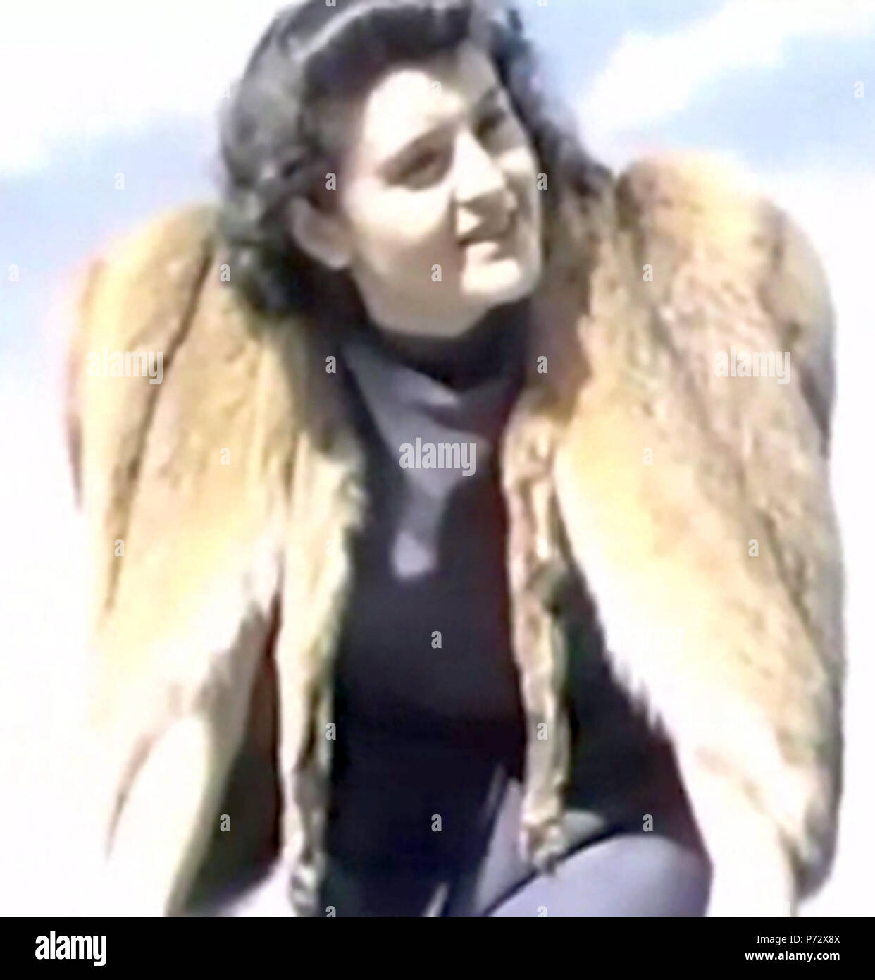 Englisch: Schneiden von: Eva Brauns home Film Eva Braun & Familienurlaub; Hitler im Berghof. Sie erfasst in das private Leben des NS-Kommando. Einblick in das private Leben von Eva Braun und Adolf Hitler. Der Hitler home Filme. 15. Dezember 2015 2 Adolf Hitler und private Videos Eva Brauns, Film (Ausschnitt Rotfuchsjacke 2) Stockfoto