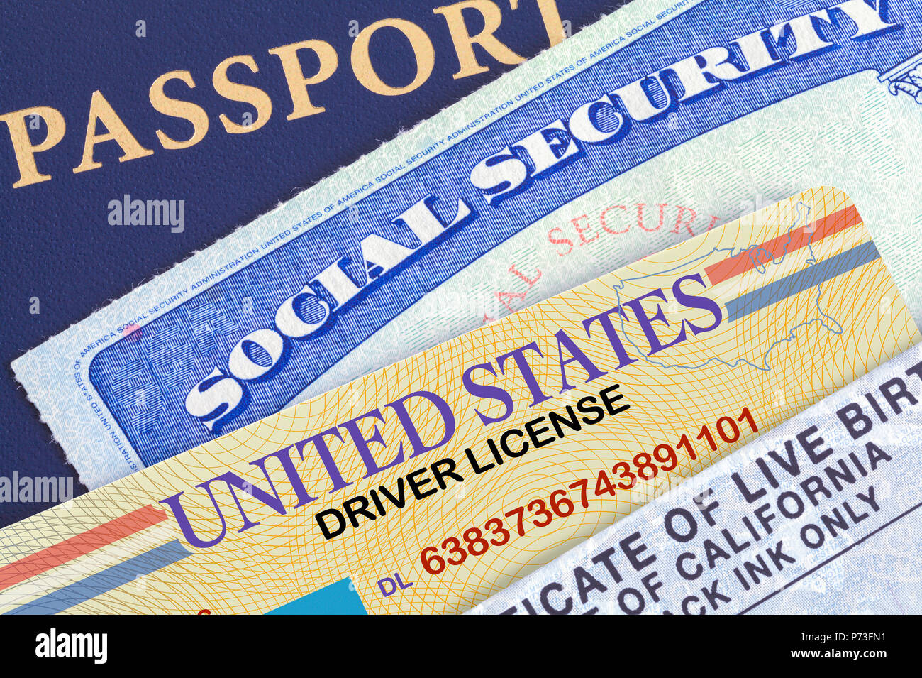 USA Reisepass mit Social Security Card, Führerschein und Geburtsurkunde. Stockfoto