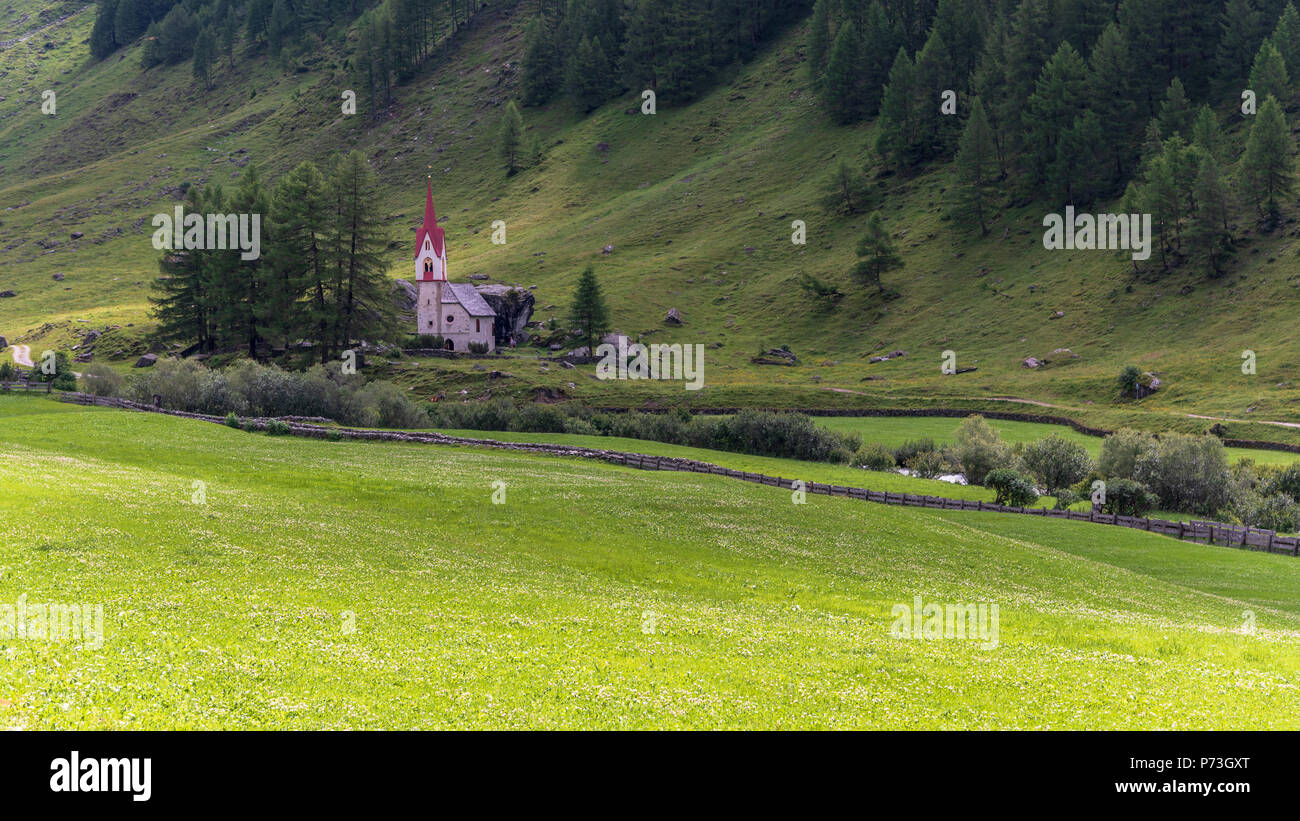 Schloss von Taufers und Val Aurina Stockfoto