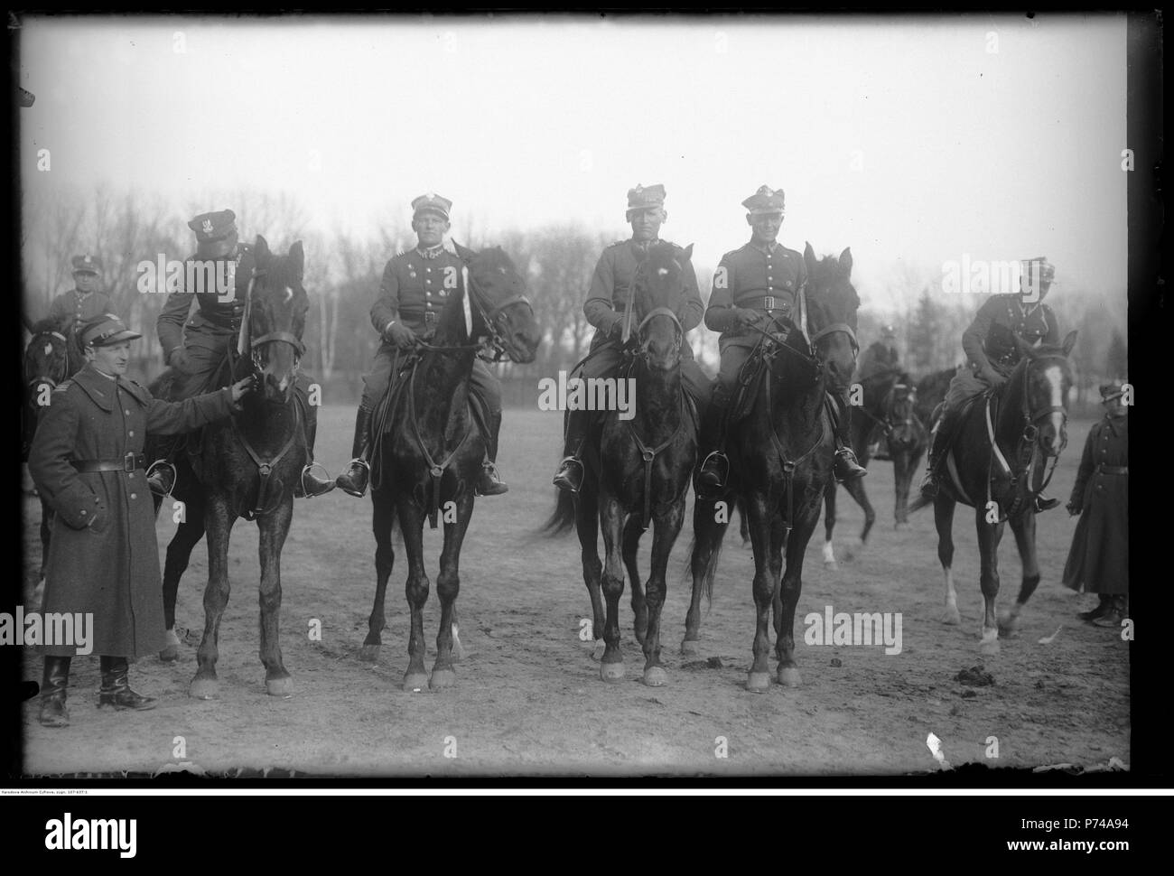 73 Narcyz Witczak-Witaczy ński-Zawody konne (107-637-1) Stockfoto