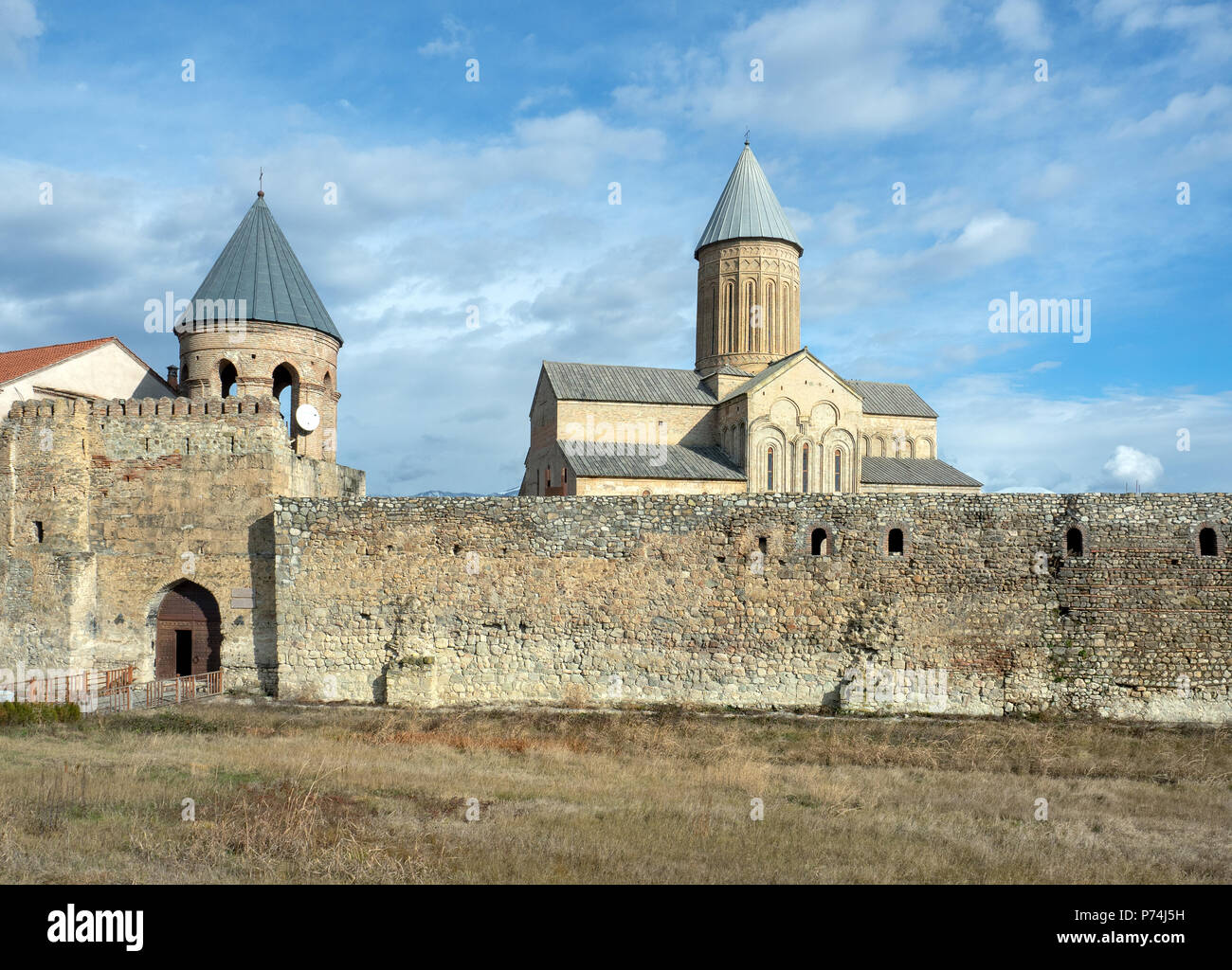 Die Kathedrale von alaverdi hinter befestigten Mauern, der Region Kachetien, Georgien Stockfoto